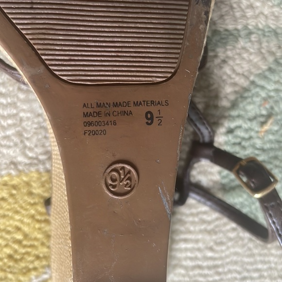 Strappy wedge heels - Picture 3 of 6